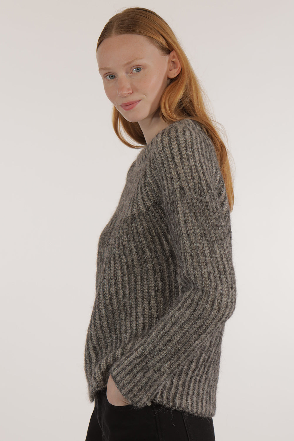 IRIS - RIB SWEATER