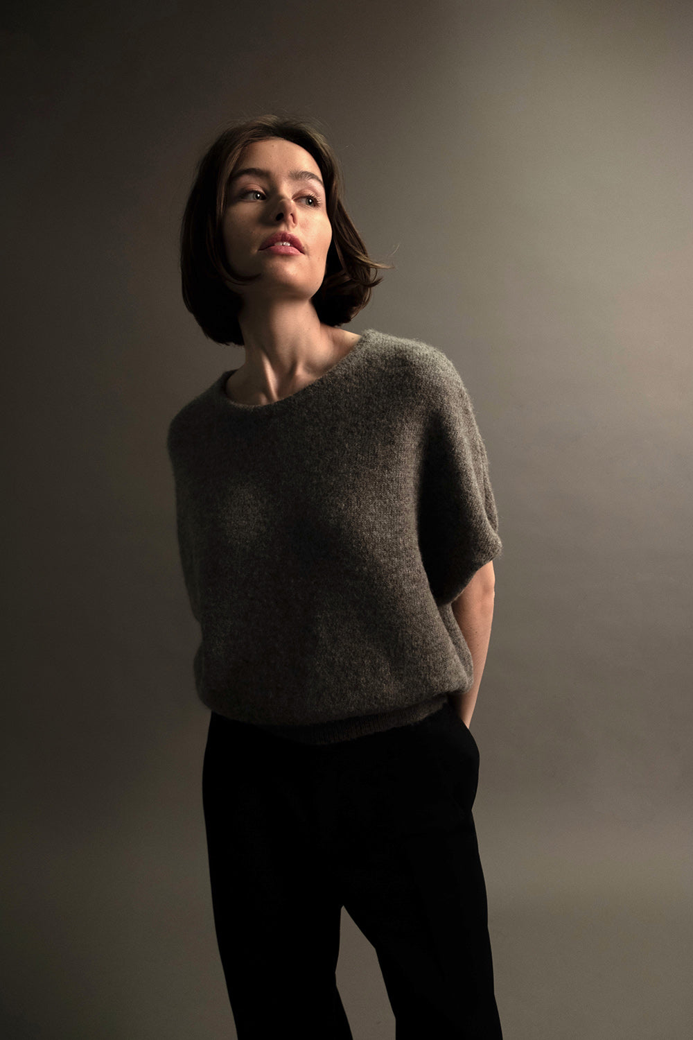 AUBE - BR SLEEVELESS SWEATER