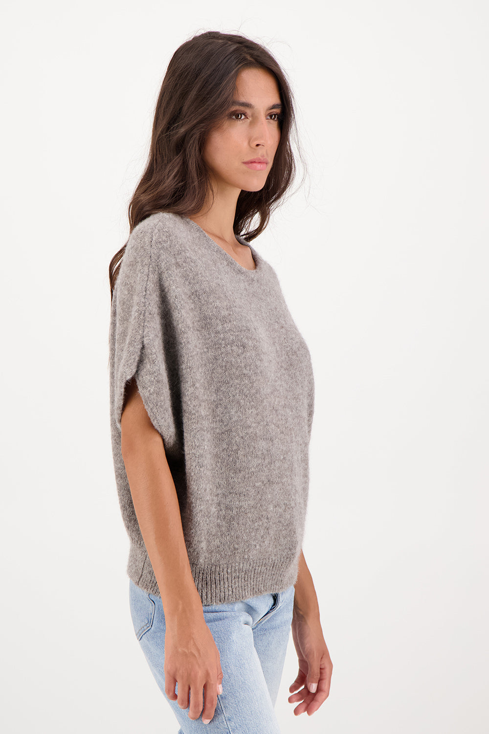 AUBE - BR SLEEVELESS SWEATER