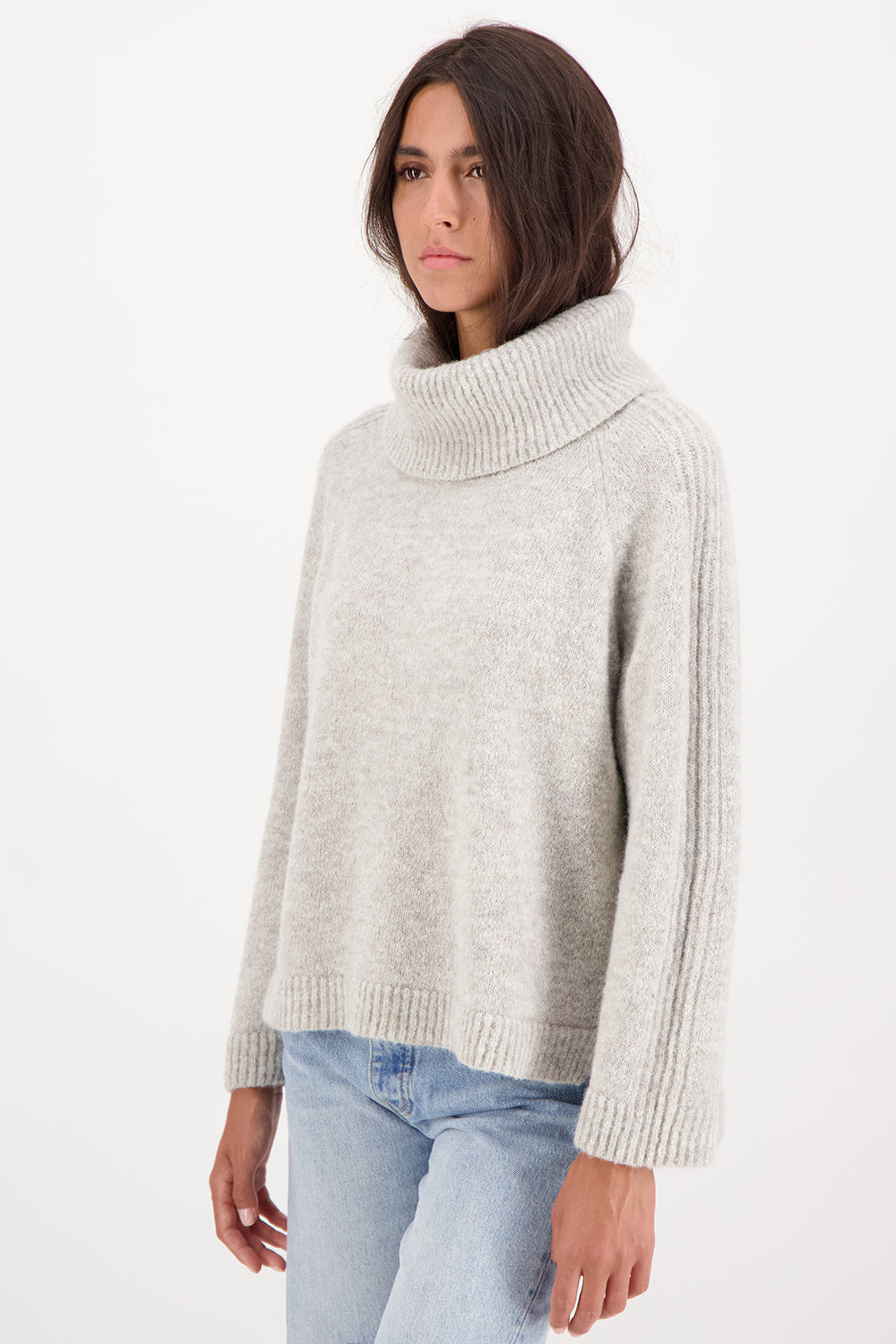 BLEUENN - TURTLE NECK SWEATER