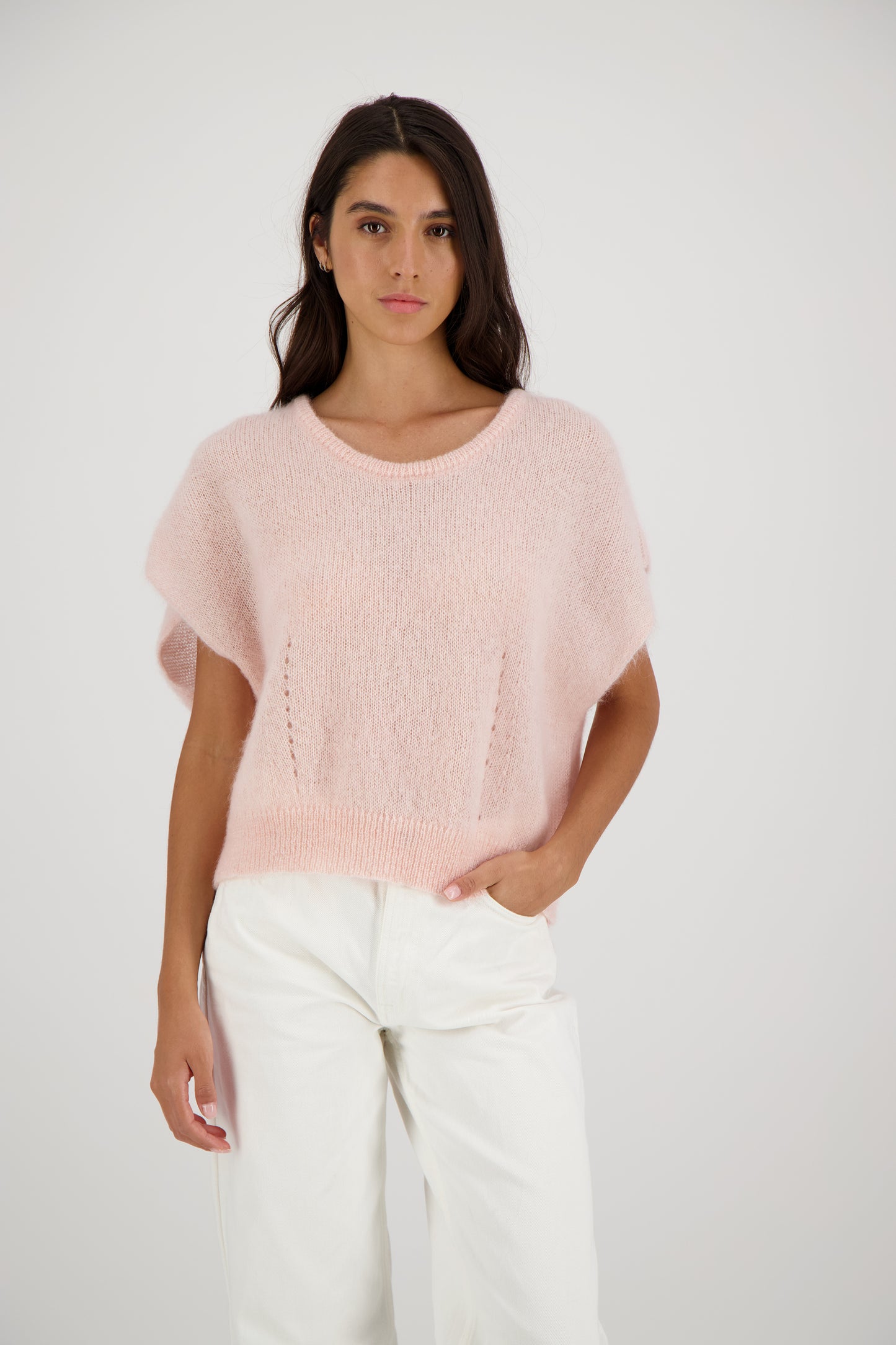 CIRCEE - SLEEVELESS SWEATER