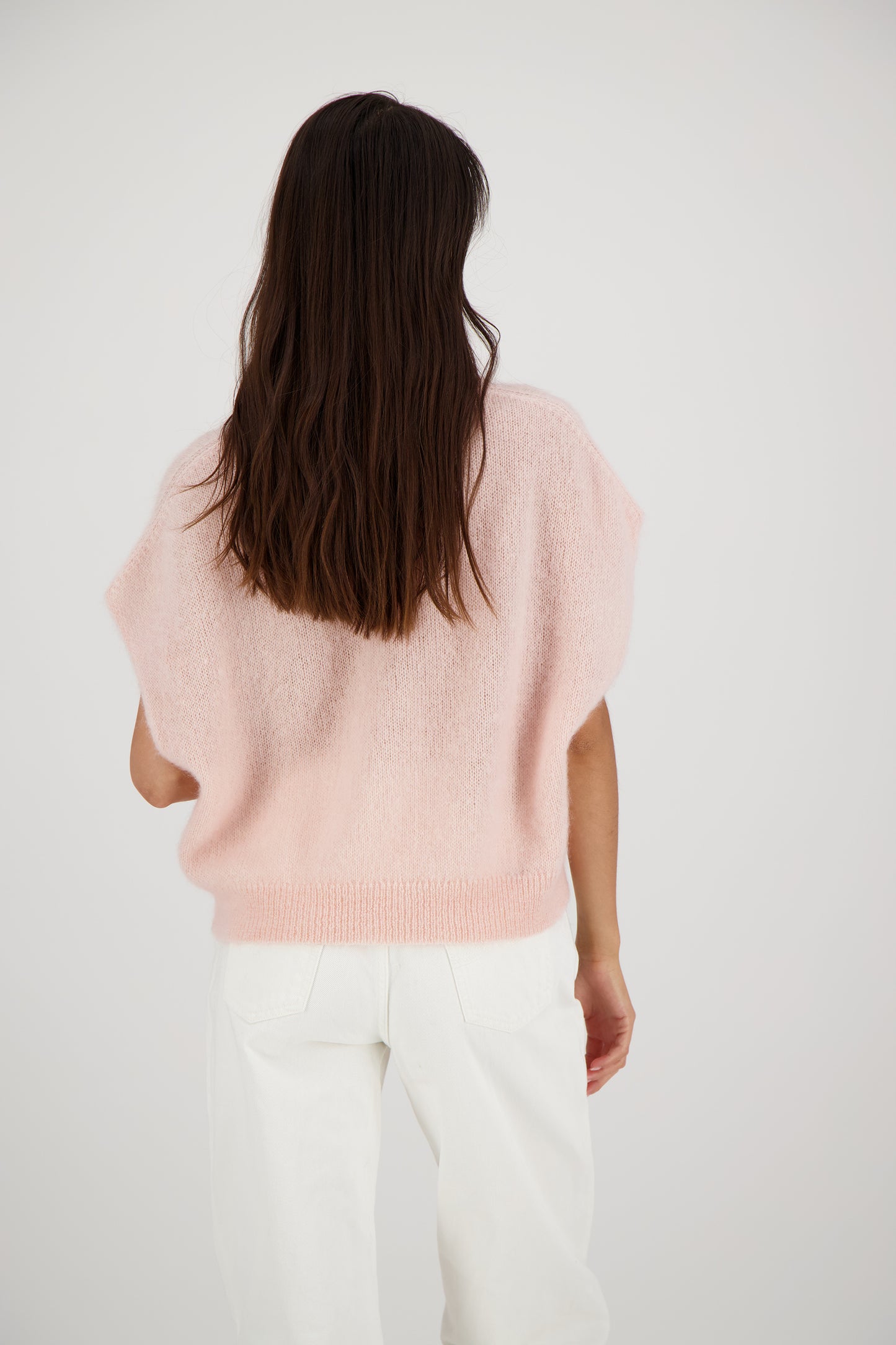 CIRCEE - SLEEVELESS SWEATER