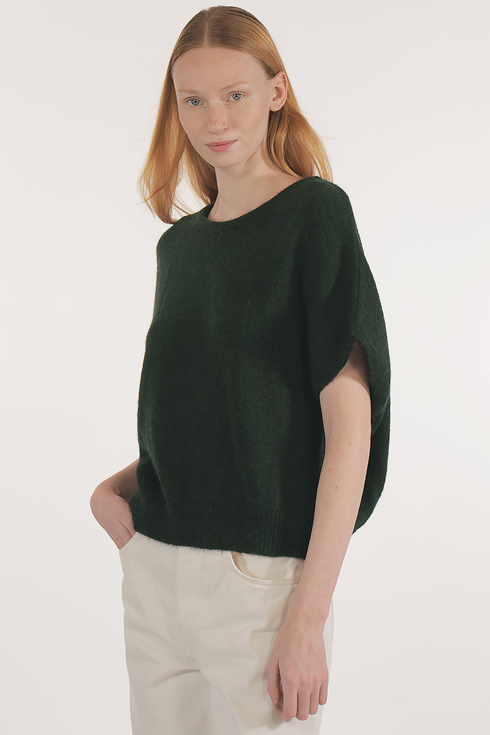 AUBE - SLEEVELESS SWEATER