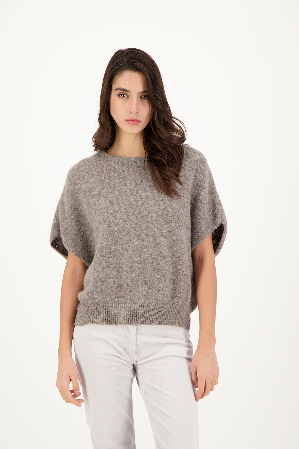 - AUBE  - SLEEVELESS SWEATER