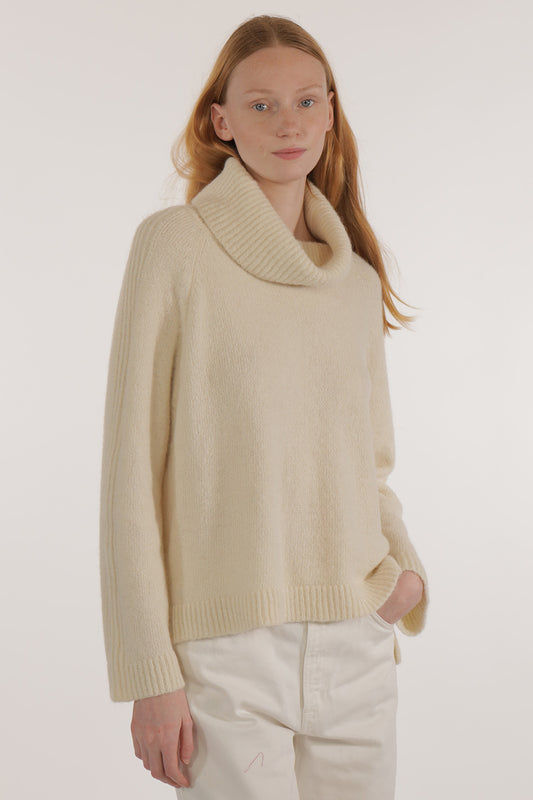 BLEUENN - TURTLE NECK SWEATER