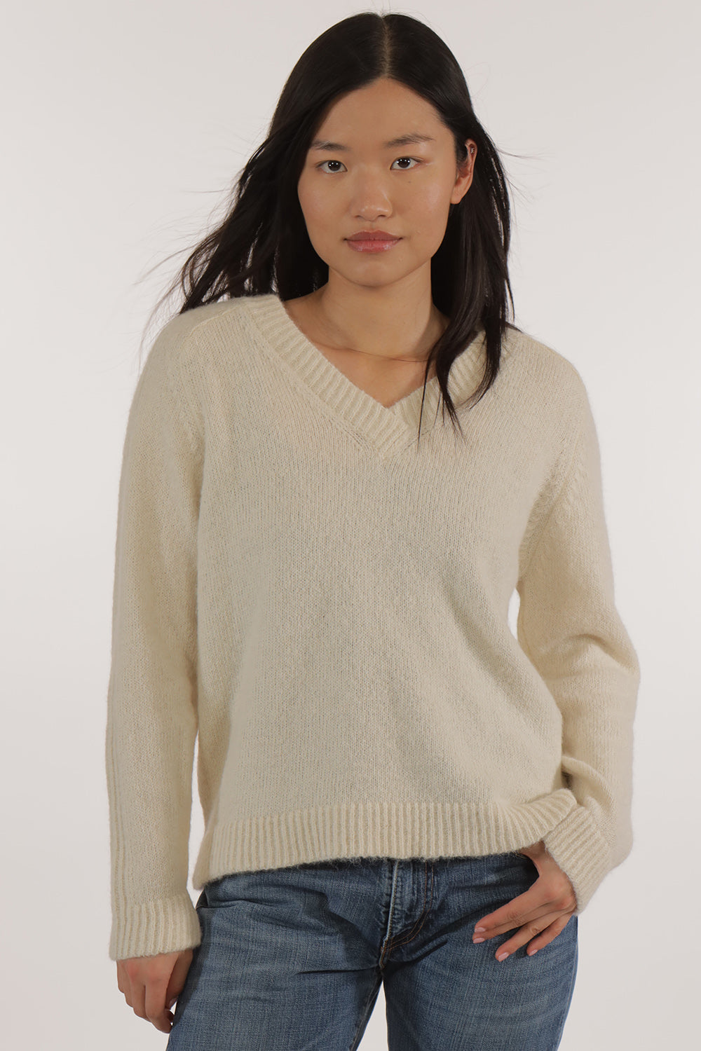 IRENE - V NECK SWEATER