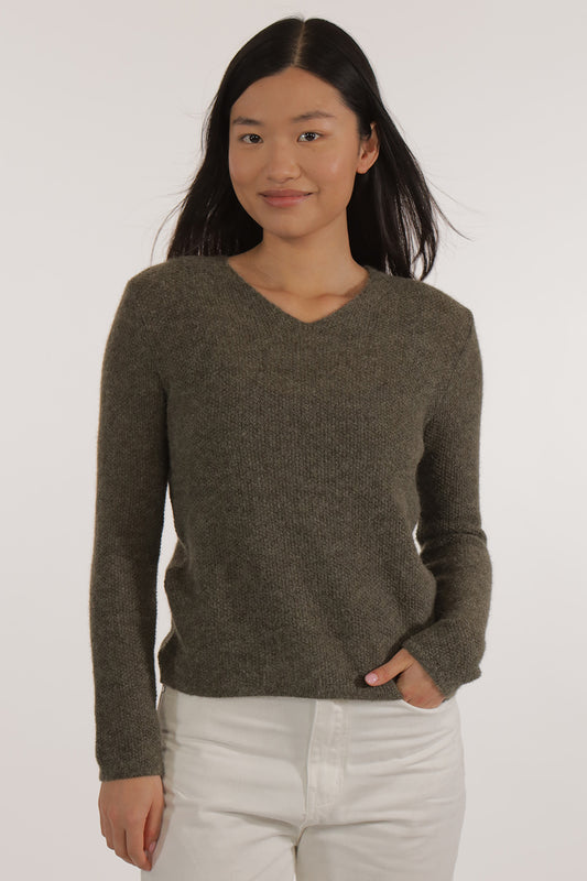 ILOE - V NECK SWEATER