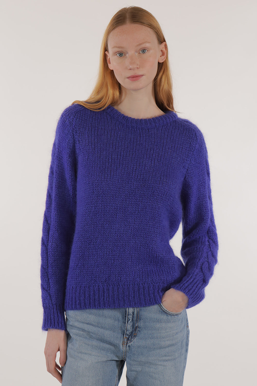 IVONE - ROUND NECK SWEATER