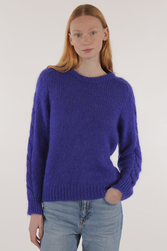 IVONE - ROUND NECK SWEATER